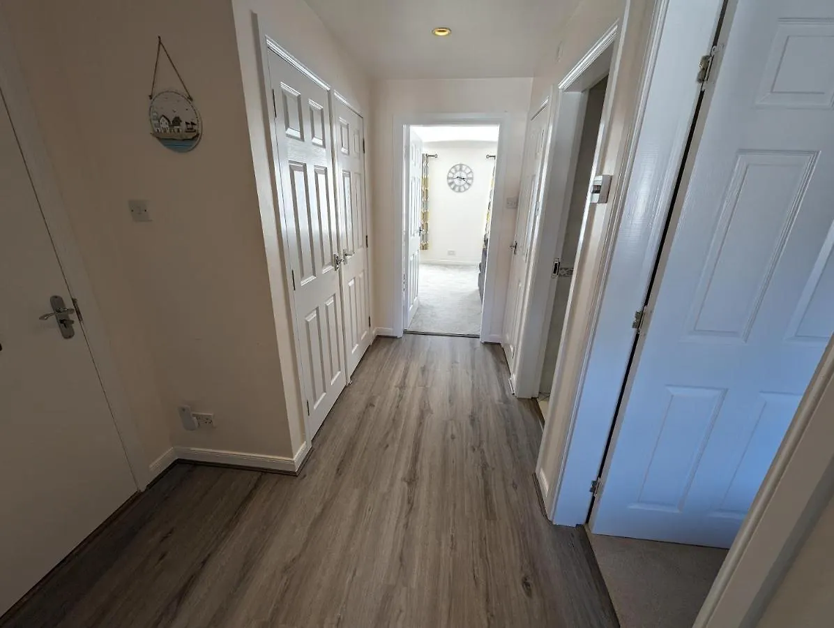 Great Location, Large 1 Bed Flat With Parking Apartment Broughty Ferry