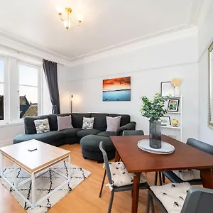 Ferry Gem Apartment