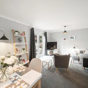 Church Court Apartment